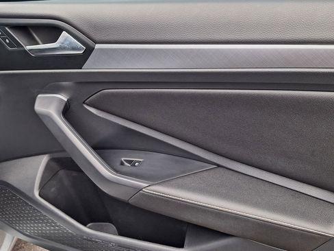 Used 2022 Volkswagen Jetta SE image 24