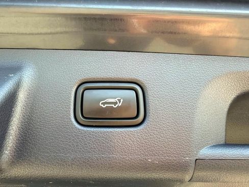 Certified 2024 Hyundai Palisade Calligraphy AWD/4WD image 9