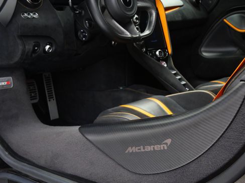 Used 2022 McLaren 720S Performance RWD image 16