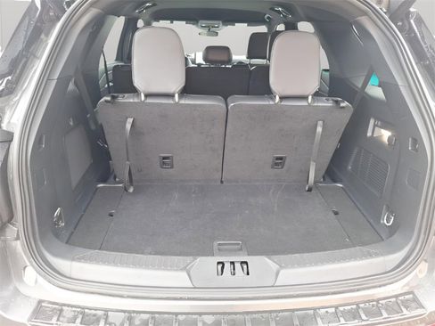 Used 2025 Ford Explorer ST-Line w/ ST-Line Street Pack image 31