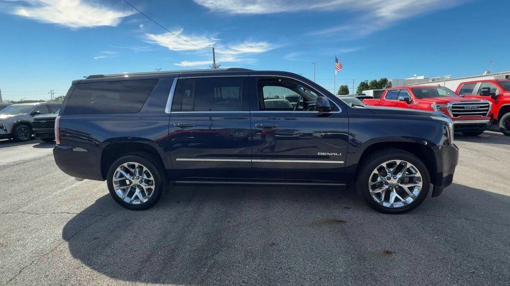 Used 2018 GMC Yukon XL Denali w/ Open Road Package AWD/4WD image 9