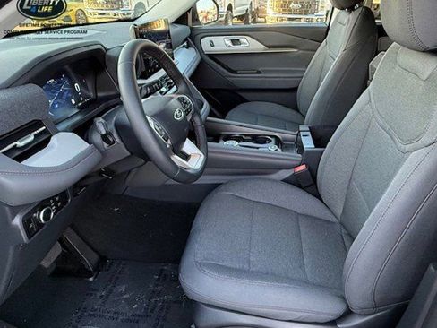 New 2026 Ford Explorer Active image 12