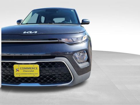 Used 2022 Kia Soul LX image 10