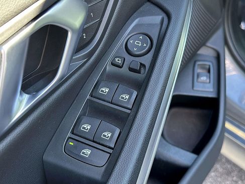 Used 2023 BMW 330i xDrive Sedan w/ Premium Package image 20