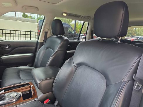 Used 2019 INFINITI QX80 Luxe RWD image 19