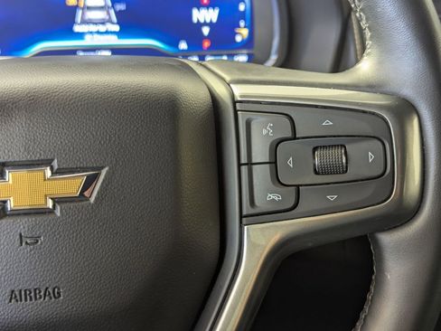 Used 2023 Chevrolet Suburban Premier image 19