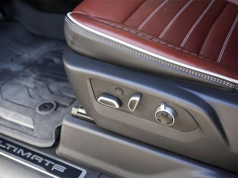 Certified 2025 GMC Sierra 2500 Denali Ultimate w/ Max Trailering Package image 11