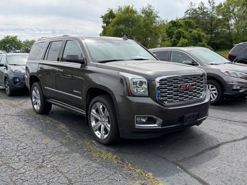 Used 2019 GMC Yukon Denali w/ Denali Ultimate Package AWD/4WD image 4