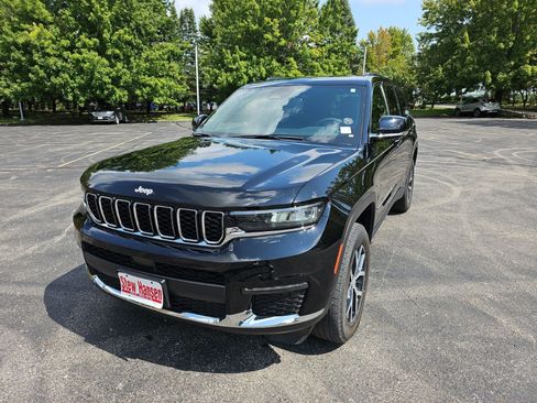 Used 2024 Jeep Grand Cherokee L Limited AWD/4WD image 2