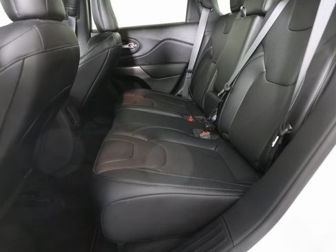 Used 2022 Jeep Cherokee Latitude Lux w/ Sun & Sound Group image 3