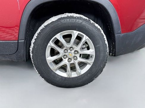 Used 2020 Chevrolet Traverse LT w/ Driver Confidence II Package image 33