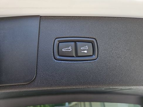 Certified 2023 Porsche Cayenne AWD/4WD image 26