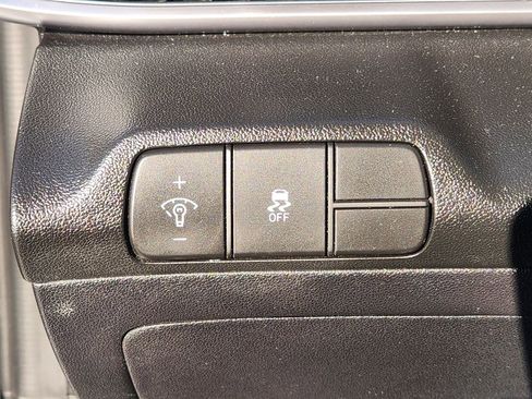 Used 2024 Hyundai Elantra SEL FWD image 27