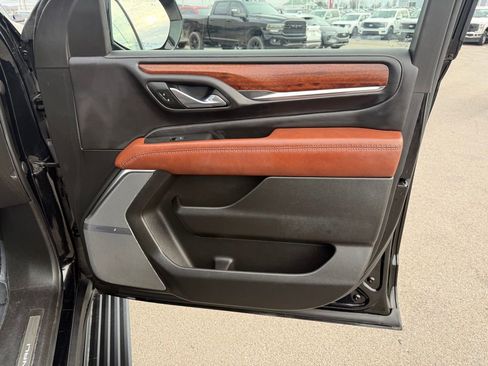 Used 2023 GMC Yukon XL Denali Ultimate image 19