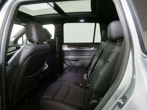 Used 2024 Cadillac XT6 Sport image 18
