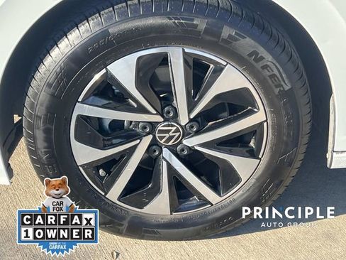 Certified 2024 Volkswagen Jetta S image 7