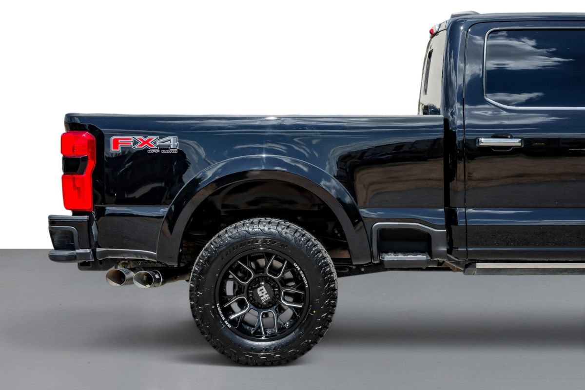 Used 2024 Ford F350 Platinum AWD/4WD image 7