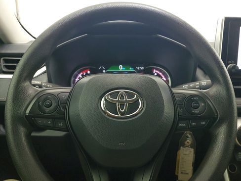 Certified 2025 Toyota RAV4 LE FWD image 23