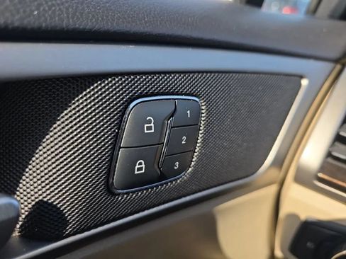 Used 2016 Ford Fusion SE w/ Equipment Group 202A FWD image 27