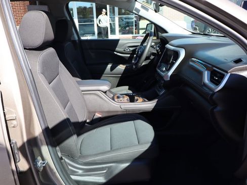 Used 2023 GMC Acadia SLE w/ Driver Convenience Package image 51