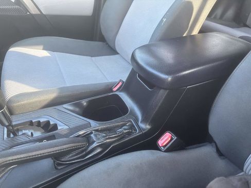 Used 2014 Toyota RAV4 LE image 13