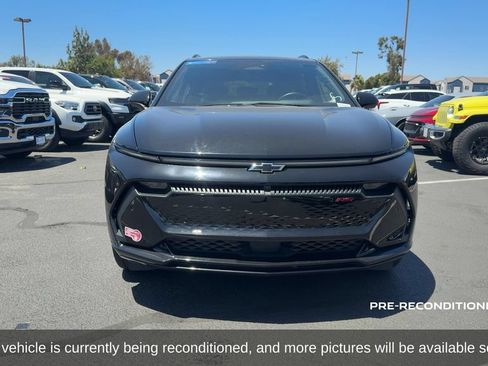 Used 2024 Chevrolet Equinox EV RS FWD image 2