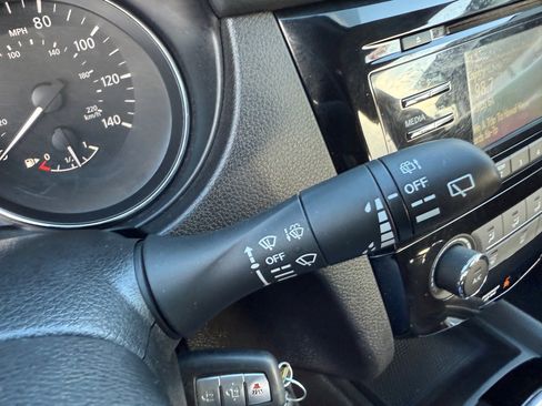 Used 2018 Nissan Rogue Sport S w/ S Appearance Package image 30