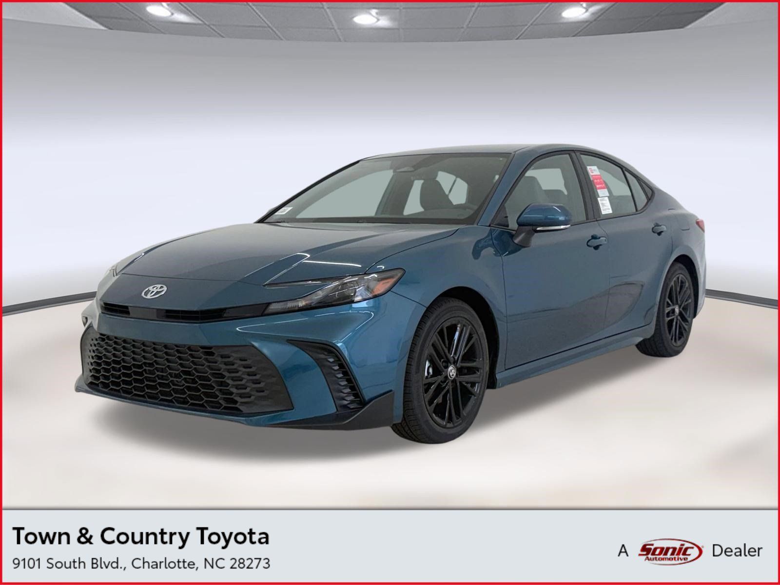 Used 2026 Toyota Camry SE w/ Convenience Package FWD image 1