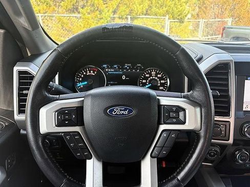 Used 2019 Ford F150 Lariat w/ Trailer Tow Package image 29