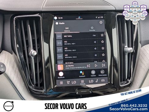 Certified 2023 Volvo XC60 B5 Plus w/ Climate Package AWD/4WD image 24