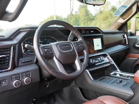 Used 2025 GMC Sierra 3500 Denali Ultimate AWD/4WD image 25