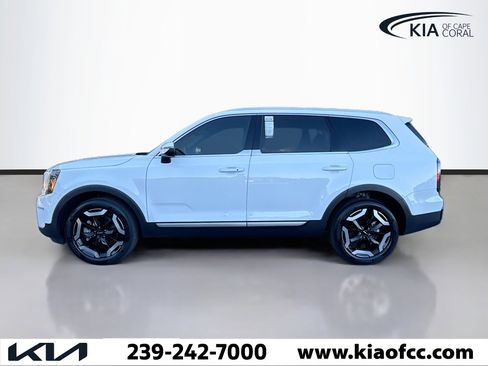 Certified 2024 Kia Telluride EX w/ EX Captain's Chair Package image 2