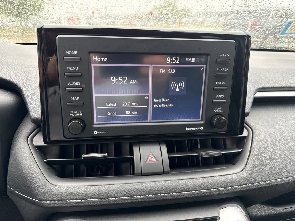 Used 2022 Toyota RAV4 LE AWD/4WD image 19