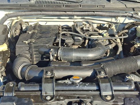 Used 2015 Nissan Frontier S image 28