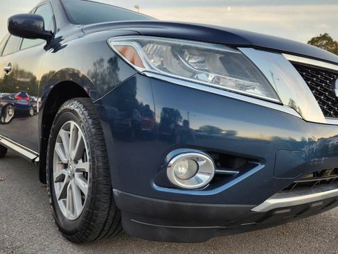 Used 2015 Nissan Pathfinder SV w/ Cargo Package FWD image 20