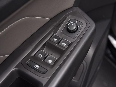 Used 2023 Volkswagen Atlas Cross Sport SE w/ Panoramic Sunroof Package AWD/4WD image 8