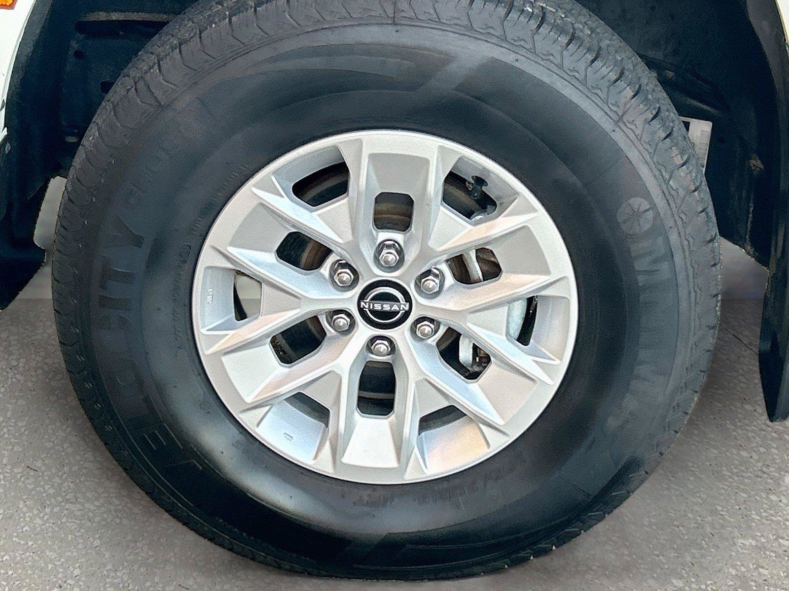 Used 2024 Nissan Frontier SV AWD/4WD image 39