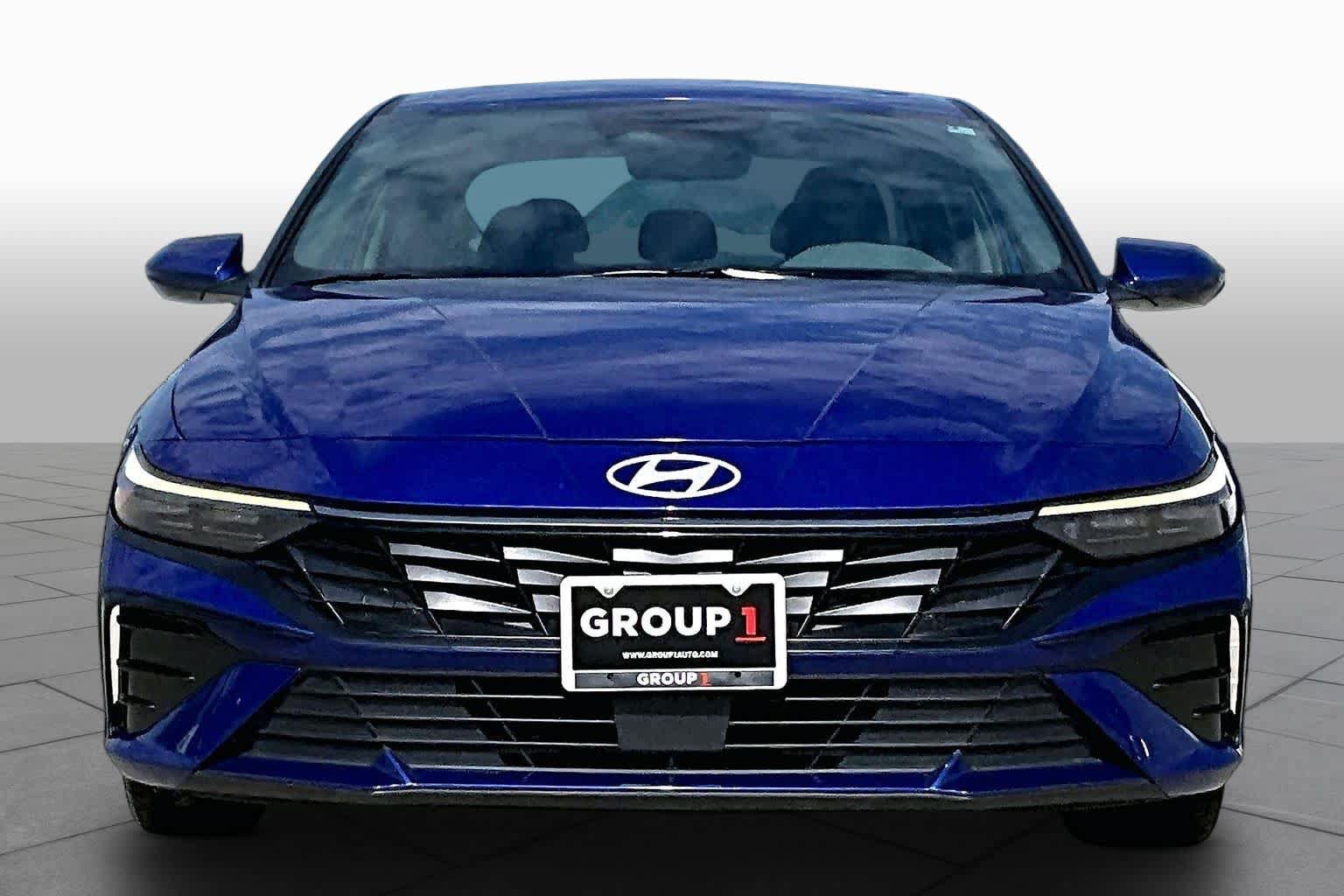 Used 2025 Hyundai Elantra SEL FWD image 4