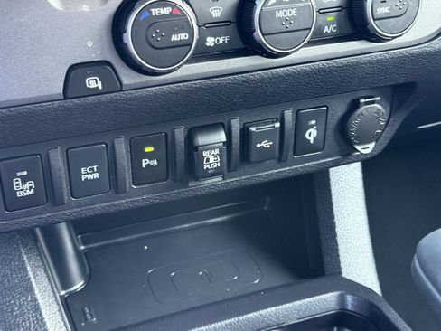 Used 2023 Toyota Tacoma TRD Sport w/ Technology Package RWD image 21