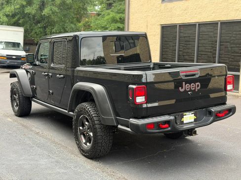 Used 2023 Jeep Gladiator Rubicon w/ Cold Weather Group AWD/4WD image 9