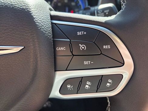 New 2026 Chrysler Pacifica Select FWD image 27