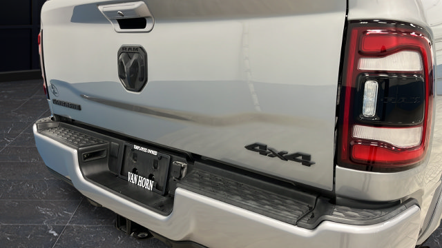 Used 2022 RAM 2500 Laramie AWD/4WD image 40