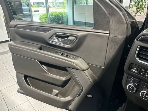 Certified 2023 GMC Yukon XL SLT w/ SLT Luxury Package image 26