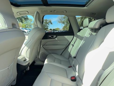 Used 2023 Volvo XC60 B5 Plus w/ Protection Package Premier image 10