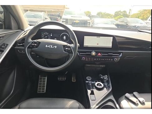 Used 2023 Kia Niro Wave FWD image 5