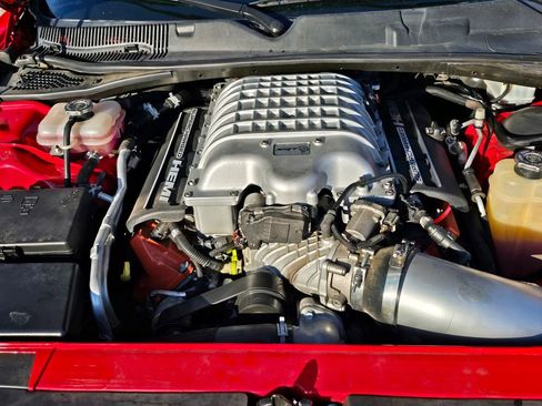Used 2018 Dodge Challenger SRT Hellcat image 13