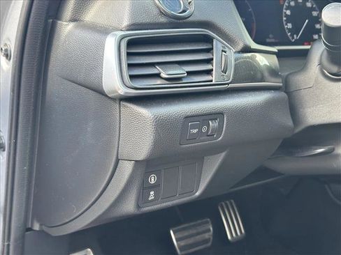 Used 2018 Honda Accord Sport image 19