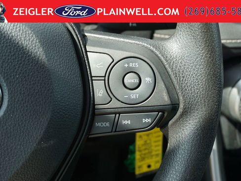 Used 2022 Toyota RAV4 LE FWD image 22
