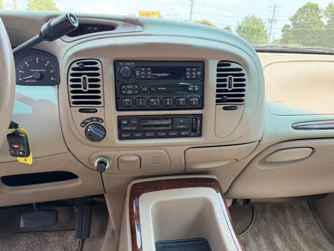 Used 1998 Lincoln Navigator 4WD image 14