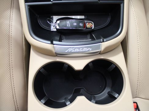 New 2026 Porsche Macan AWD/4WD image 29